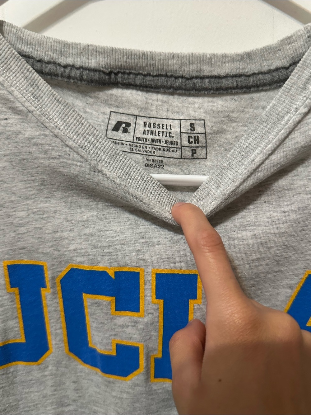 UCLA youth tshirt - Picture 4 of 8